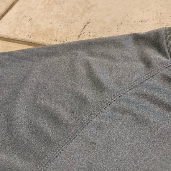 PUMA Men's Gray Athletic T-Shirt - Size Small - Picture 3 of 6